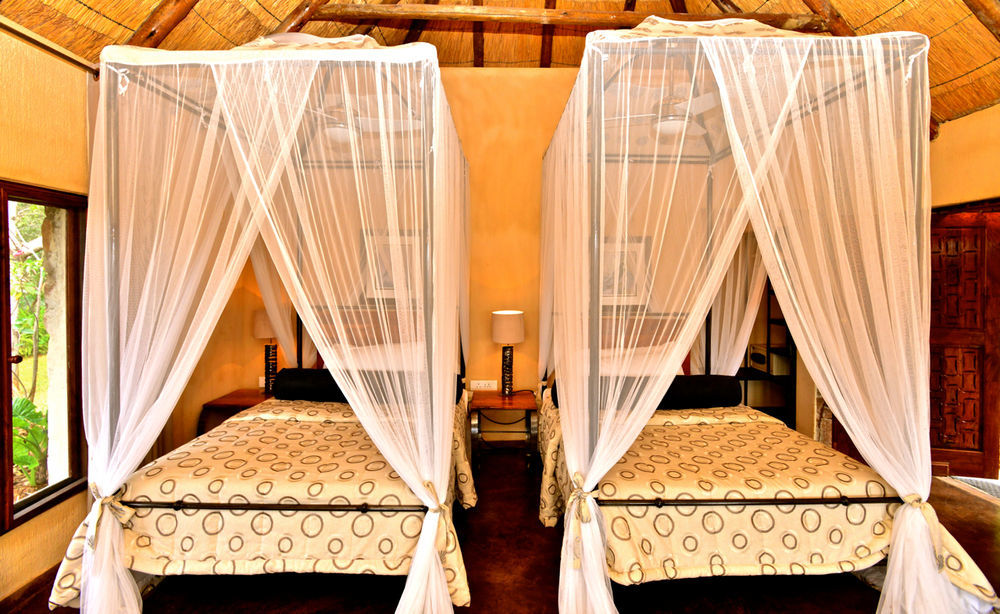 Gorges Lodge Victoriawatervallen Buitenkant foto