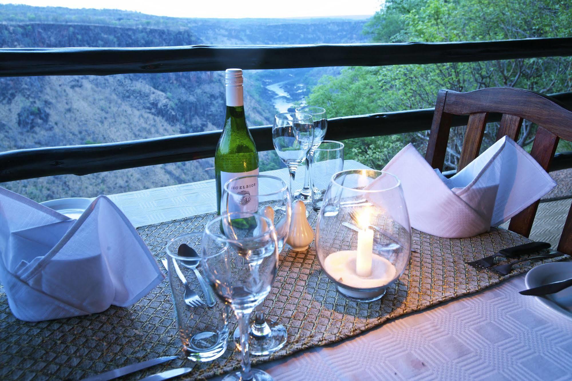 Gorges Lodge Victoriawatervallen Buitenkant foto