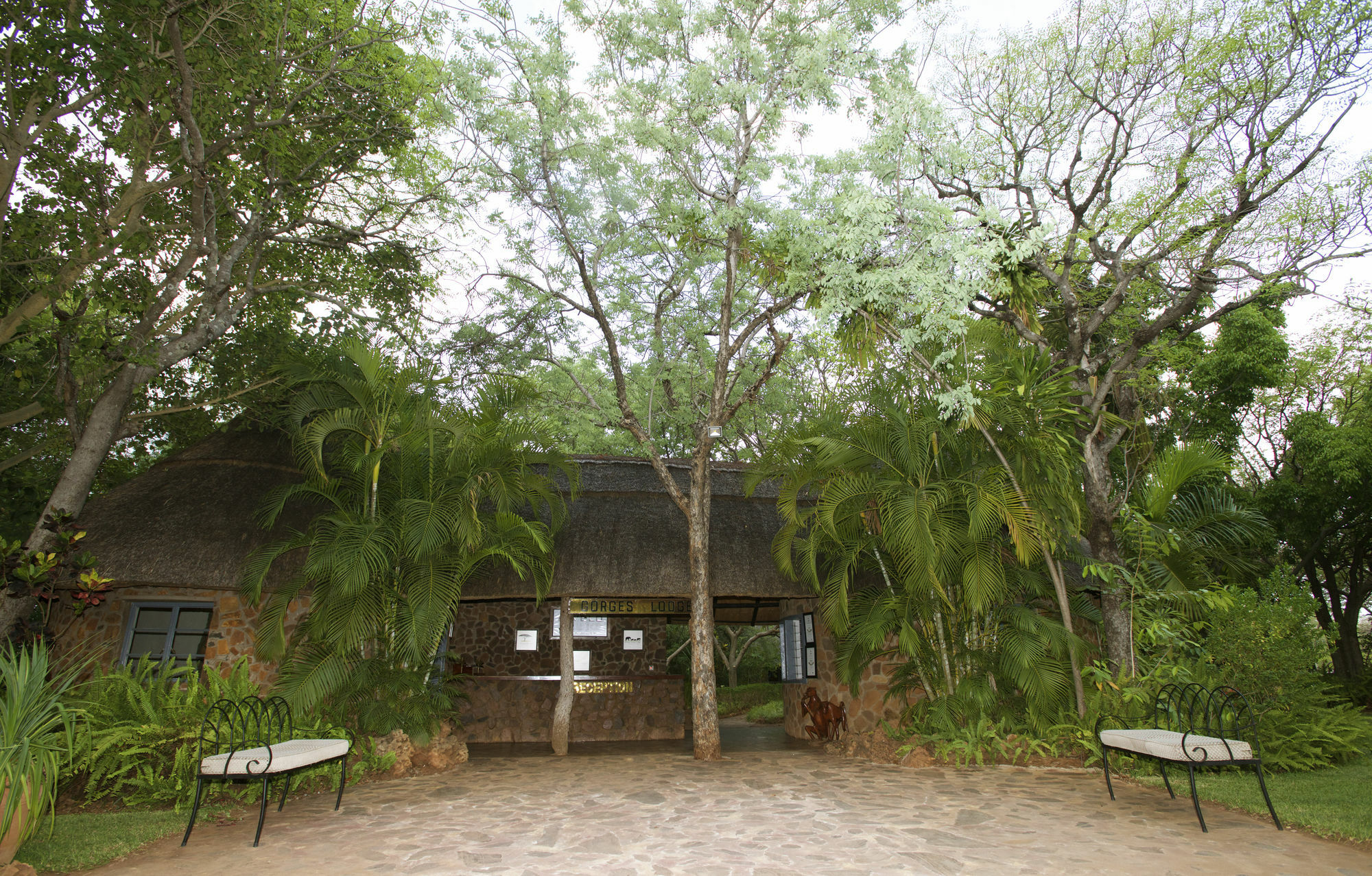 Gorges Lodge Victoriawatervallen Buitenkant foto